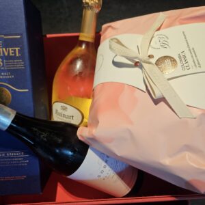 The Glenlivet 18 years Ruinart Champagne Sobrero Barolo Colomba & Chocolates